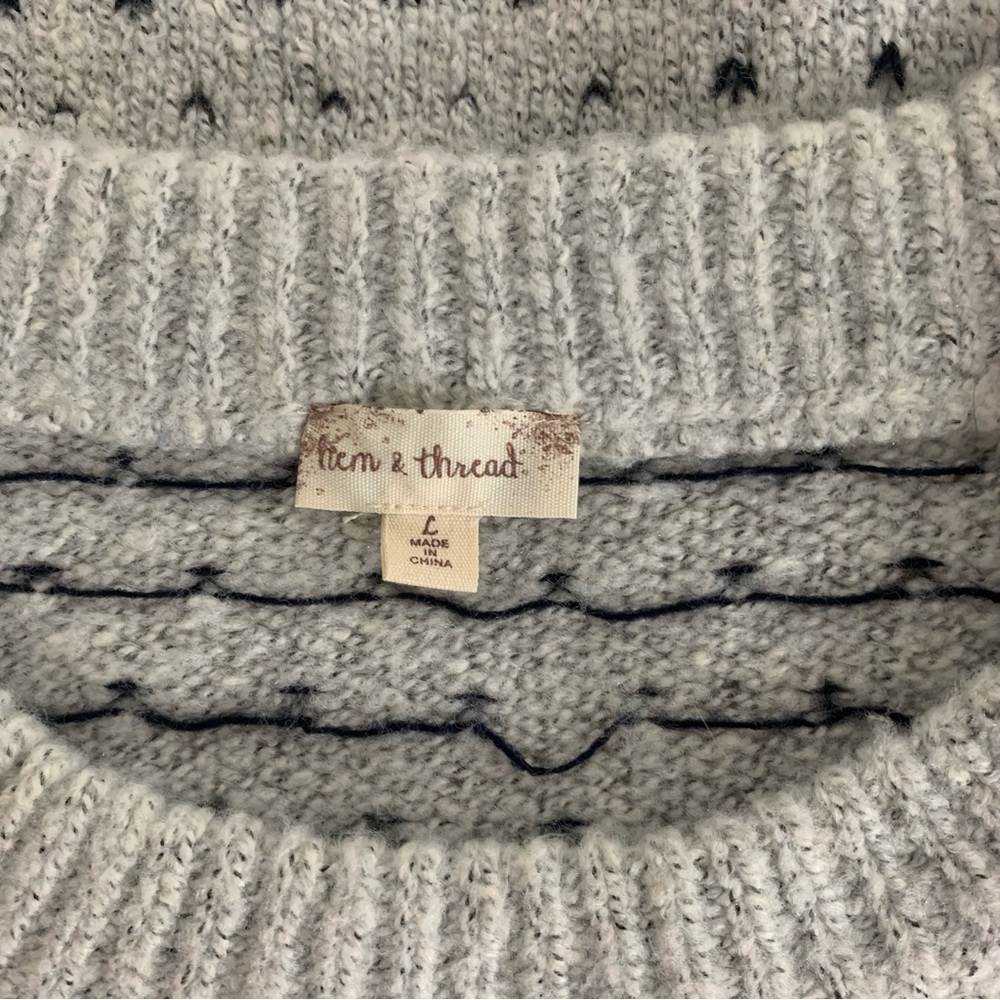 Hem & Thread Sweater Pullover Large - image 3